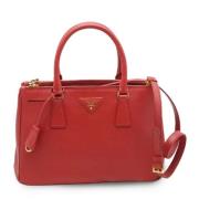 Pre-owned Leather handbags