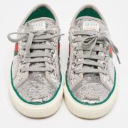 Pre-owned Fabric sneakers