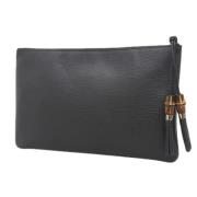 Pre-owned Leather clutches