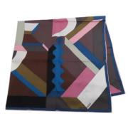 Pre-owned Silk scarves