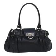 Pre-owned Leather handbags