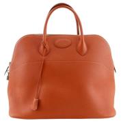 Pre-owned Leather handbags