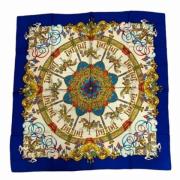 Pre-owned Silk scarves