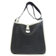 Pre-owned Leather shoulder-bags