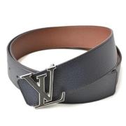 Pre-owned Leather belts