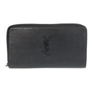 Pre-owned Leather wallets