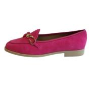 Rosa Semsket Loafers med Unik Gull Detalj