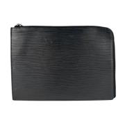 Pre-owned Leather clutches