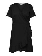 Carlivia S/S Wrap Knee Dress Wvn Noos Kort Kjole Black ONLY Carmakoma