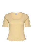 Scoop Rib Tee Sport T-shirts & Tops Short-sleeved Yellow Casall