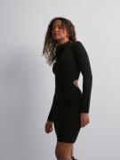 Michael Kors - Korte kjoler - Black - Eco Side Cut Out Mini Drs - Kjol...