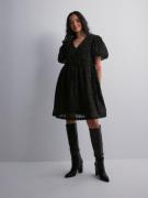 Pieces - Festkjoler - Black - Pcnolia Ss Dress D2D - Kjoler