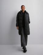 Pieces - Svart - Pcjamilla Long Puffer Jacket Noos B