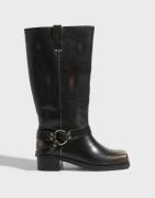 Nelly - Svart - Mc Buckle Boot