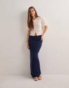 Nelly - Blå - Perfect Low Waist Maxi Skirt