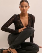 Nelly - Svart - Gorgeous Lace LS Top