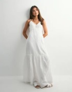 Pieces - Hvit - Pcastina Strap Maxi Dress Sww Bc