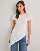 Nelly - Hvit - Asymmetric Flowy Tee