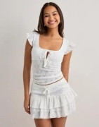 Nelly - Hvit - Broderie Anglais Mini Skirt