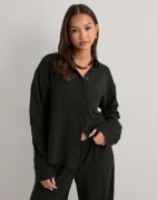 Nelly - Svart - Easy Breeze Shirt