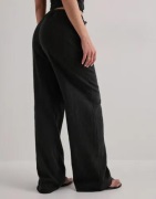 Nelly - Svart - Easy Breeze Pants