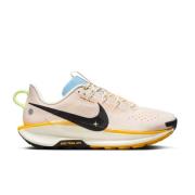 W NIKE REACTX PEGASUS TRAIL 5 PHANTOM/BLACK-WSHD CRL-UNV GLD